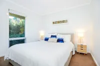 Beautiful Renovated Palm Cottage in fabulous Goolwa Beach
