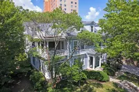 Southmoreland on the Plaza an Urban Inn