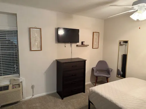 Charming 1-bedroom apartment with WiFi, AC in tranquil Metairie Hotels in Jefferson Parish