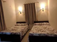 3-bedroom apartment in lovely Abu Simple with WiFi, AC 酒店
