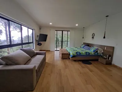 Villa Verde con Jacuzzi y Malla Catamarán Hotels near Hummingbirds House