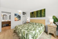 Oceanfront Maalaea Harbor Two Bedroom Condo within walking distance to beach