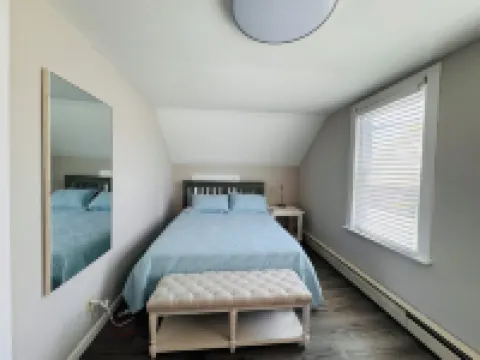 Welcome to your Cozy Oceanside Oasis! Sleeps 10! Water Access from the Backyard! Hoteles en Portsmouth