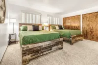 Country Lake Retreat. Special Rate. Book Now.