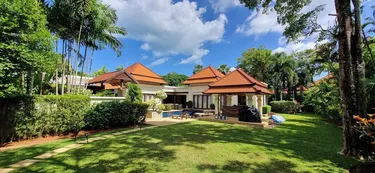 รูปภาพของBest Location in Phuket!! - Spacious 5-bedroom villa in peaceful Choeng Thale