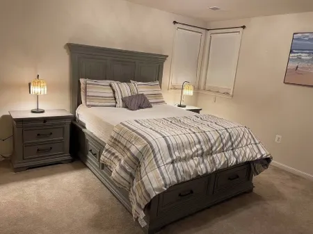 National Harbor- DC Suburbs- 3 bedrooms-Driveway