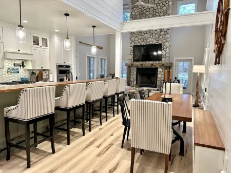 A Mackinac Island Cottage right on the golf course.