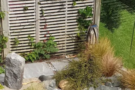 Down the steps. Two Bedrooms Lake views. Отели в г. Уангапараоа