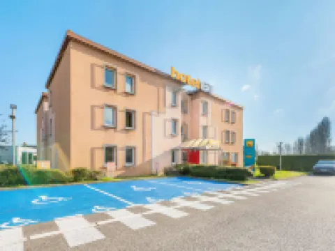 Hotelf1 Lyon Bourgoin-Jallieu