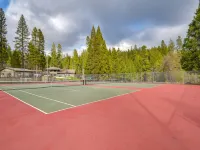 Arnold Getaway with lake access Hotel di Arnold