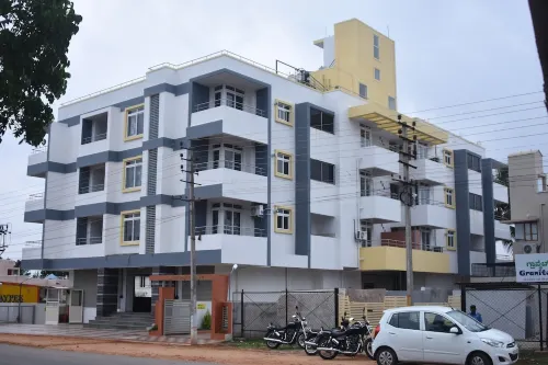 2-bedroom apartment in enjoyable Mysuru with WiFi, AC