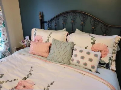 Serene Bohemian Paradise 420 Friendly โรงแรมใน