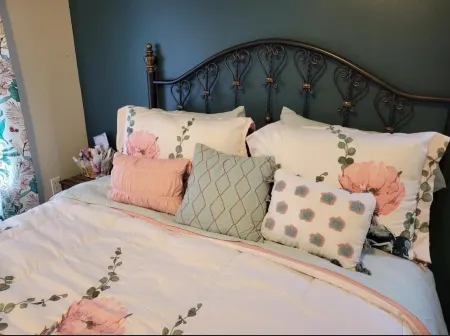 Serene Bohemian Paradise 420 Friendly