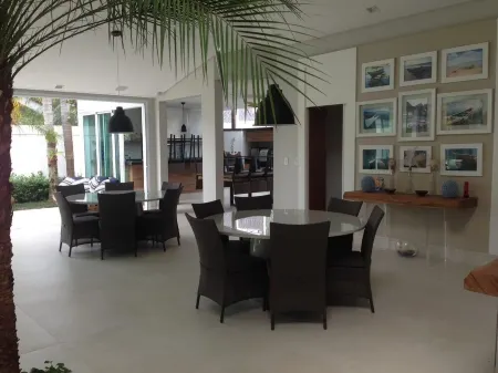 Casa de Alto Padrão em um Refúgio Exclusivo na Praia do Engenho- São Sebastião