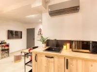Suite Wood Love & Spa - 4P Private Sauna and Jacuzzi Hotels in Coupvray