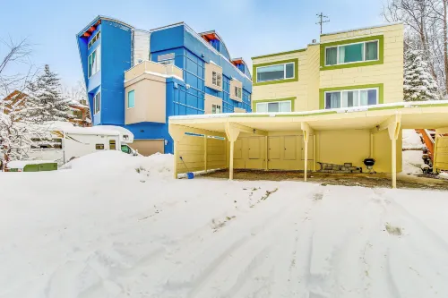 Cozy Anchorage Retreat w/ Fireplace, Near Hiking! - Condos