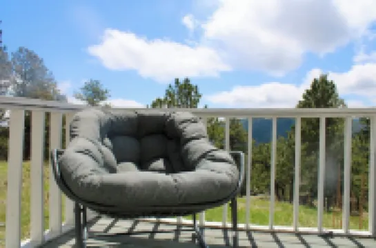 Modern Cabin Close to Everything