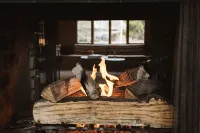 Modern Riverfront Home Các khách sạn ở Manitowoc