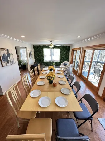 Poconos Idyllic Lakefront House • 12ppl • Gameroom • Hot Tub • Firepit