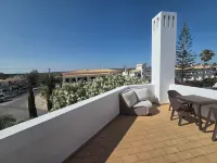 Detached 3-bedroom villa with private pool on Olhos de Água and Falésia beach