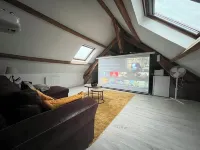 The armory Hotels in Sens