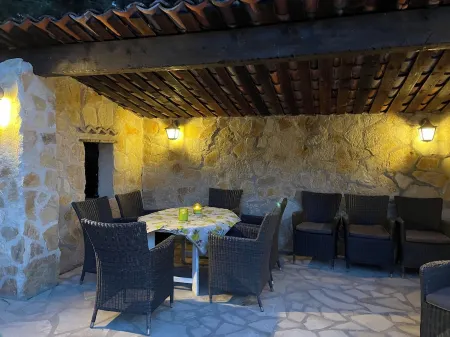 Secluded gem in Seillans with peace and amazing views