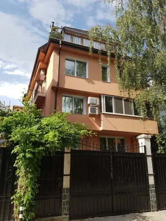 Alemex Apartment, Two Bedroom & Parking Space