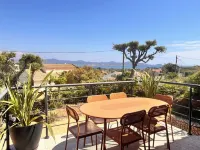 Villa sea view in Saint AYGULF - "La villa 239The villa 239)