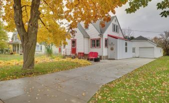 Harmony Home w/ Fire Pit: 5 Mi to Niagara Cave!