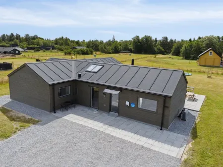 "Henke" - 475m from the sea Отели в г. Albaek