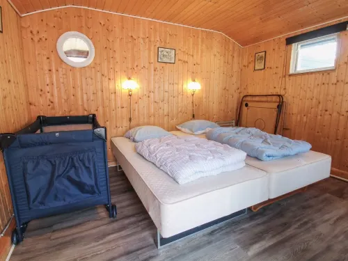 "Edy" - 25km from the Sea - parking