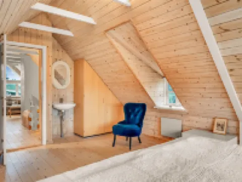 "Christensen" - 100m from the Sea