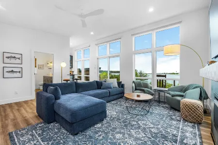 Cedarcrest House Отели рядом с достопримечательностью «Peace Arch State Park»