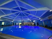 Stunning! Pocono Escape! HotTub Sauna Pool Ski Pet-Friendly Fireplace Fishing - Beach