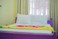 Sereni Pub & Lodge -  Habitaciones en casas particulares