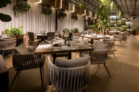 Sky Blue Hotel & Spa Отели в г. Targsoru Vechi