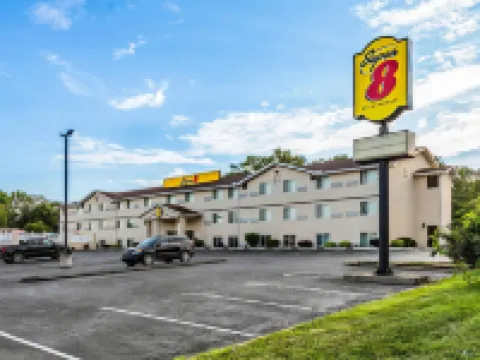 Super 8 by Wyndham Independence Kansas City Hotels in Independence