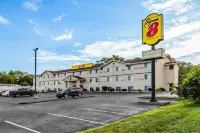 Super 8 by Wyndham Independence Kansas City Hotel a Independence