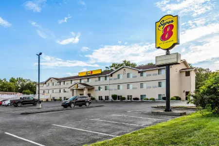 Super 8 by Wyndham Independence Kansas City Отели в г. Шугар Крик