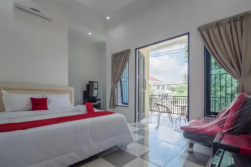 RedDoorz Syariah Near Sultan Thaha Airport Jambi