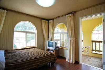 Wonju Oak Alley Pension โรงแรมใกล้สนามกอล์ฟโอ๊ควัลเลย์ รีสอร์ท