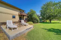 Spacious Arkansas Abode w/ Balcony & Fire Pit! - 3-Star