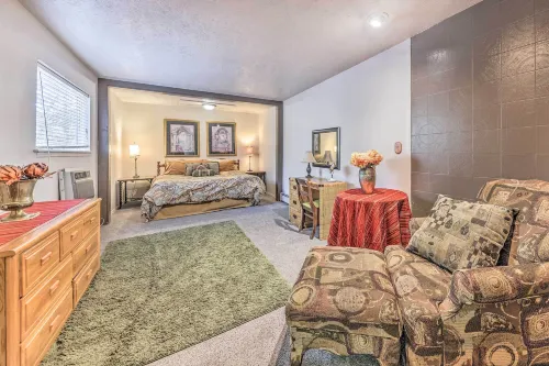 Dog-Friendly Alto Escape w/ Hot Tub + Foosball! - Wi-Fi