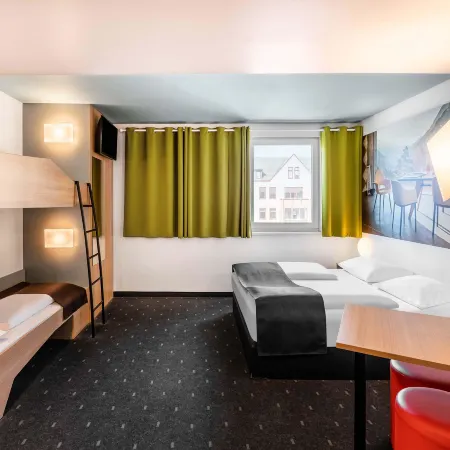 B&B HOTEL Weil am Rhein/Basel Отели рядом с достопримечательностью «Железнодорожный вокзал Базель-Бадишер-Банхоф»