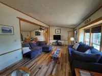 Sunset Lake Home Montrose - 2 lakes on 35 acres