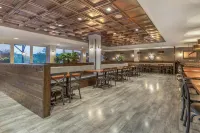 Best Western Plus Chocolate Lake Hotel - breakfast