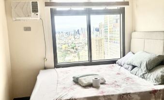 Levi & Moon's Chill with beautiful view