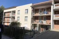 Terres de France - Résidence Côté Provence Hotels in Vinon-sur-Verdon