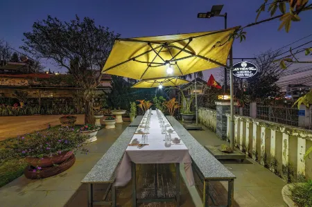 Lan Vien Villa Отели рядом с достопримечательностью «Công viên Trung tâm Thành phố Mới Bình Dương»