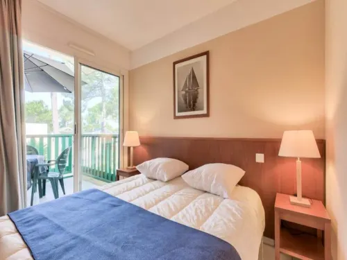 Apartment in Carcans near Pine Forest & Beach